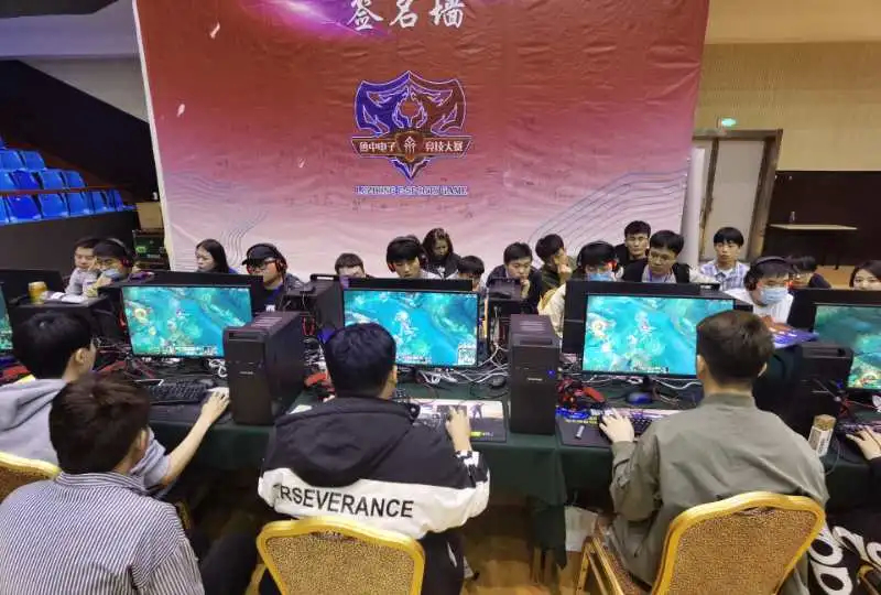 都是在伦敦 都是在伦敦